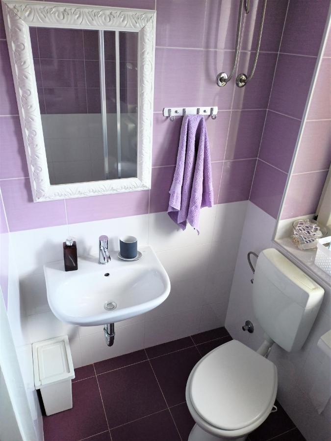 Cozy Apartment In The City Center Póla Kültér fotó